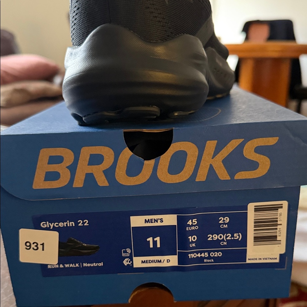 Brooks Glycerin 22 Black Running Shoes